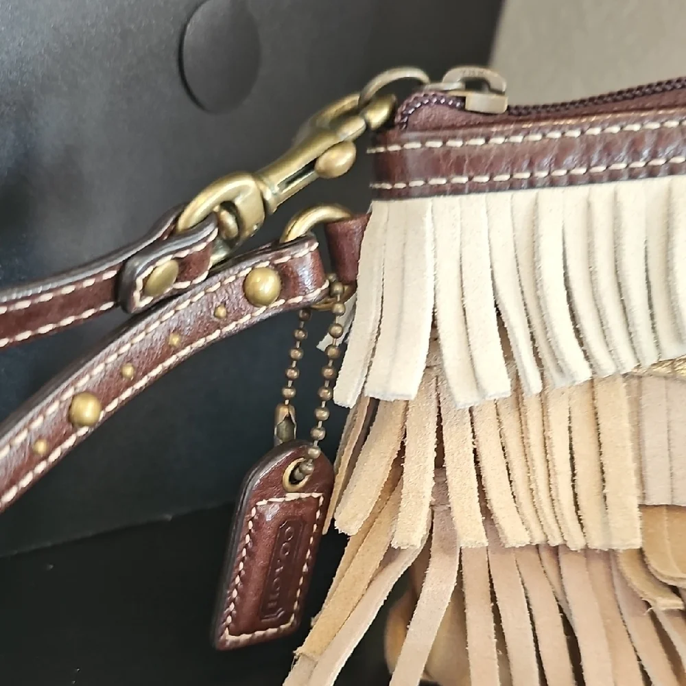 Coach Vintage 9155 Suede Fringe Wristlet Like New